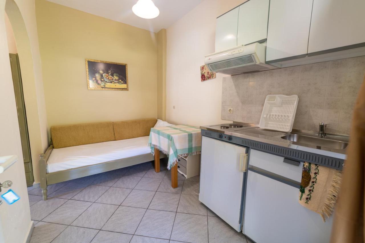 Lambrini Studios Parga Bagian luar foto