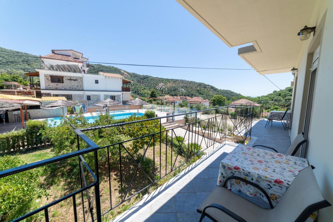 Lambrini Studios Parga Bagian luar foto