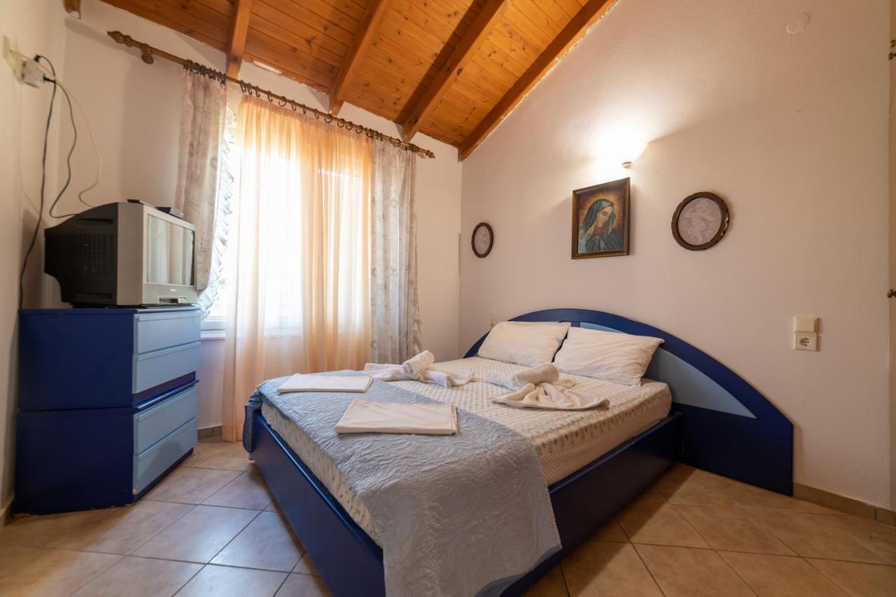 Lambrini Studios Parga Bagian luar foto